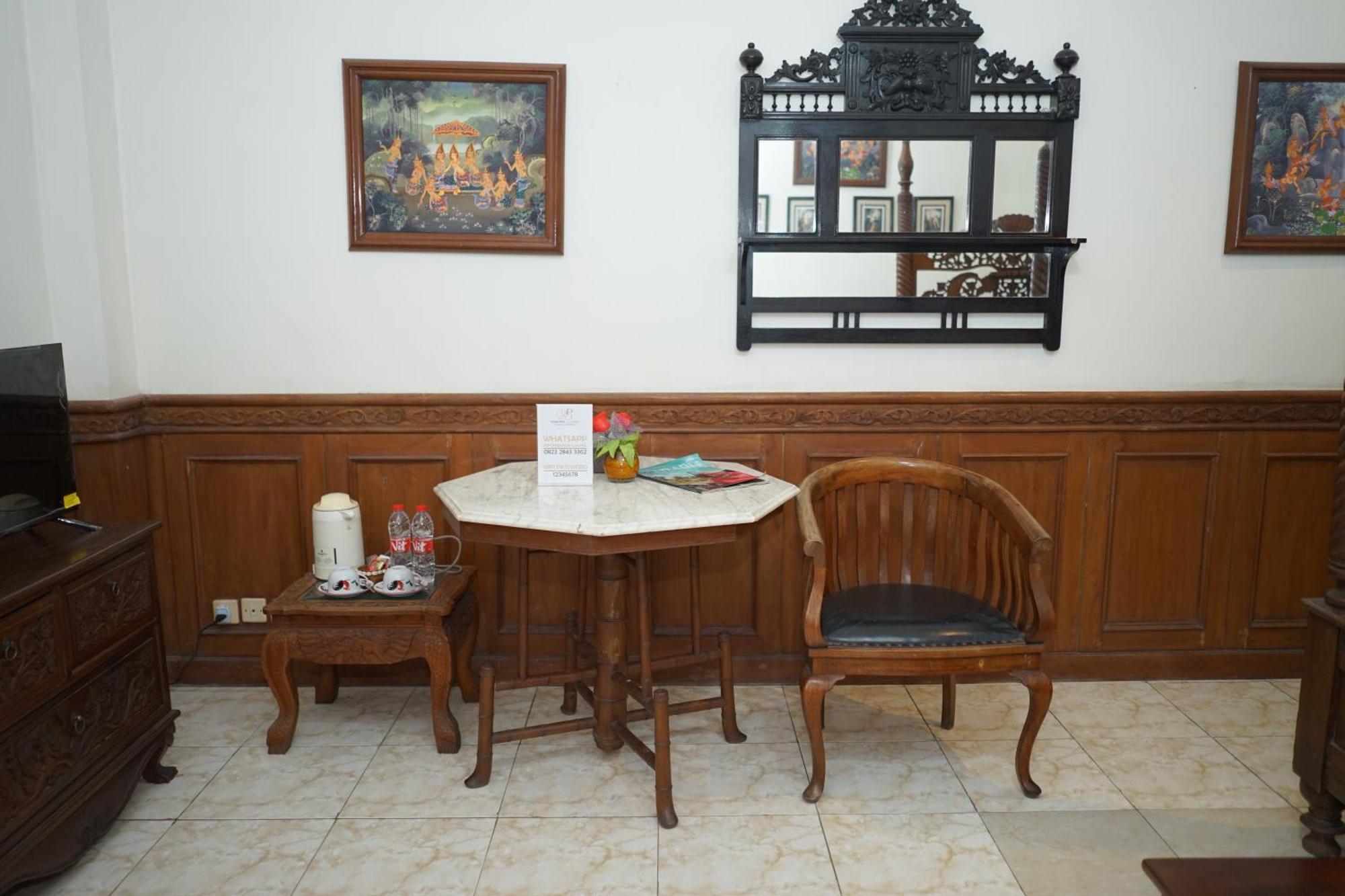 Rumah Pesik Art Heritage Gondowulung Bagian luar foto
