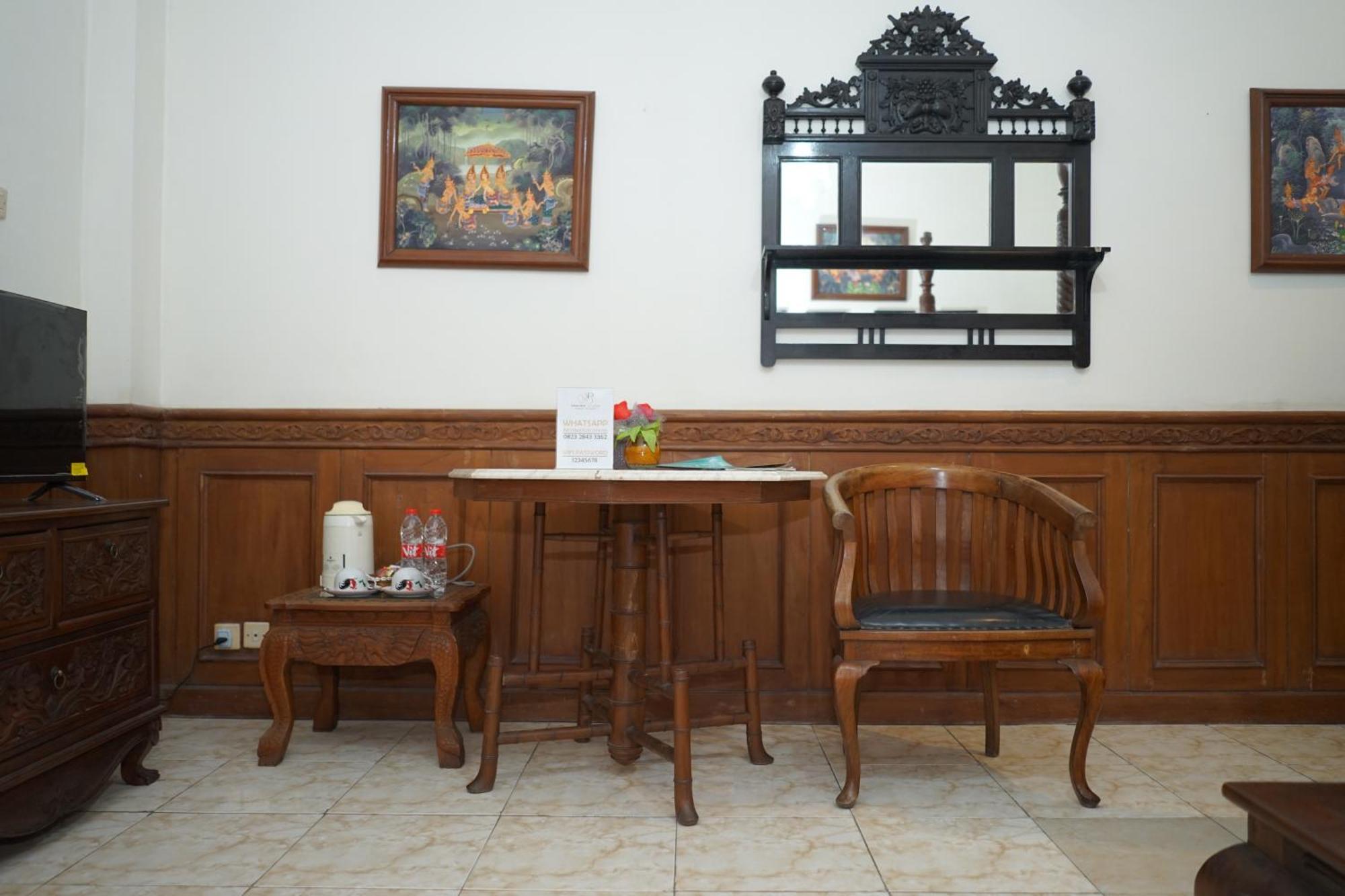 Rumah Pesik Art Heritage Gondowulung Bagian luar foto