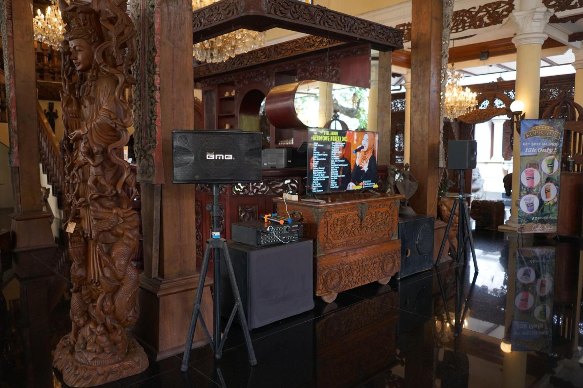 Rumah Pesik Art Heritage Gondowulung Bagian luar foto